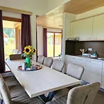 Apartment Hortenzija Near Terme
