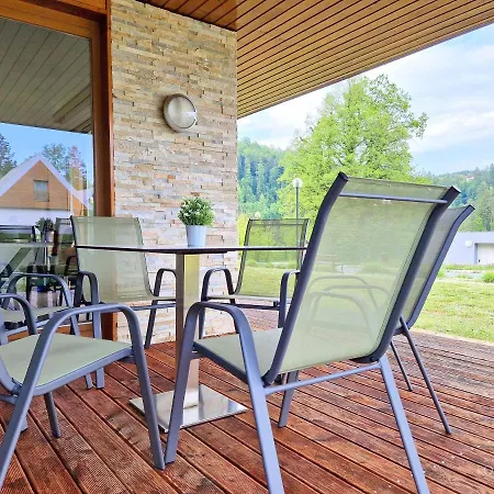 Hortenzija Near Terme * Тополщица